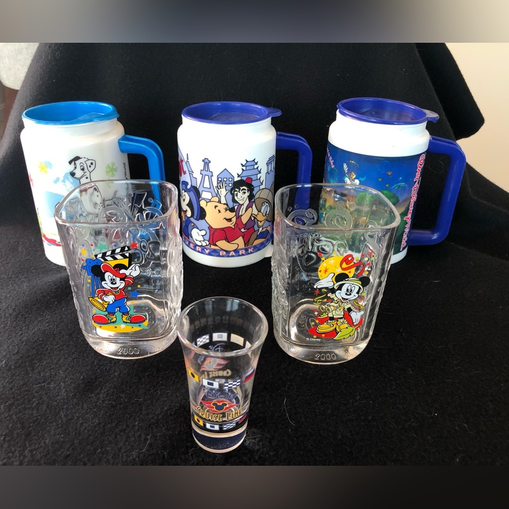 Disney Drinkware Collection x 6